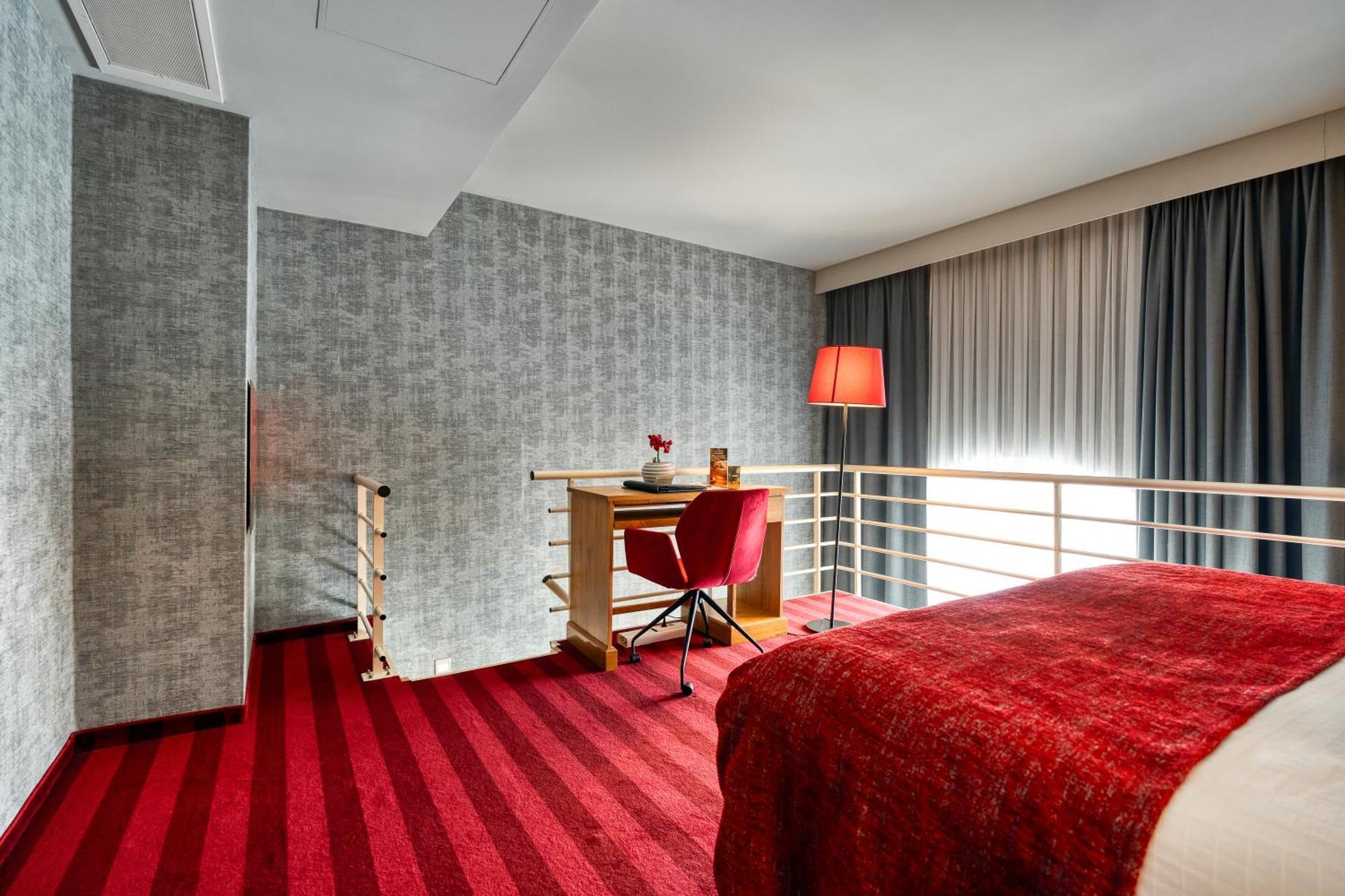 Hotel Verviers Van Der Valk Exterior photo