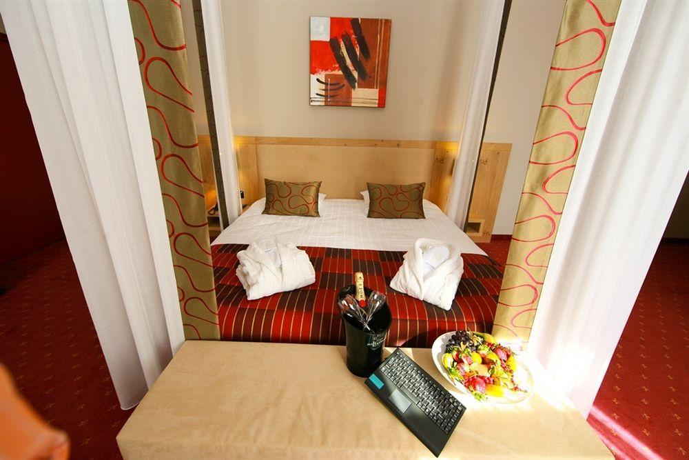 Hotel Verviers Van Der Valk Exterior photo